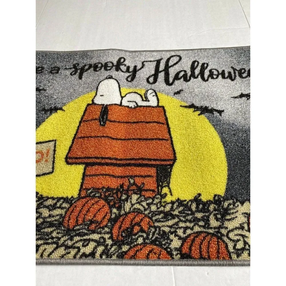 Peanuts Snoopy Halloween Pumpkin Decorative Accent Rug‎